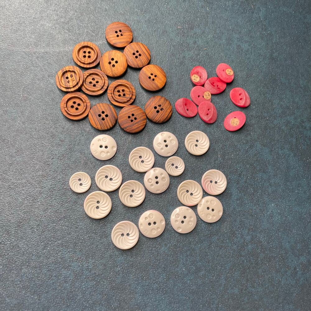 VTG Lot of Buttons Wooden and Plastic Variety shape and Colors 80's Retro